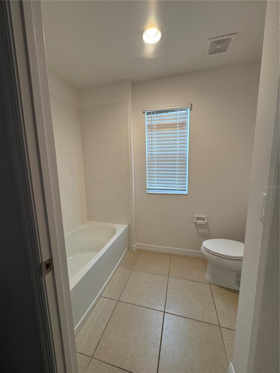 BELLA VITA PH 1B-2 & 2 - Residential Lease