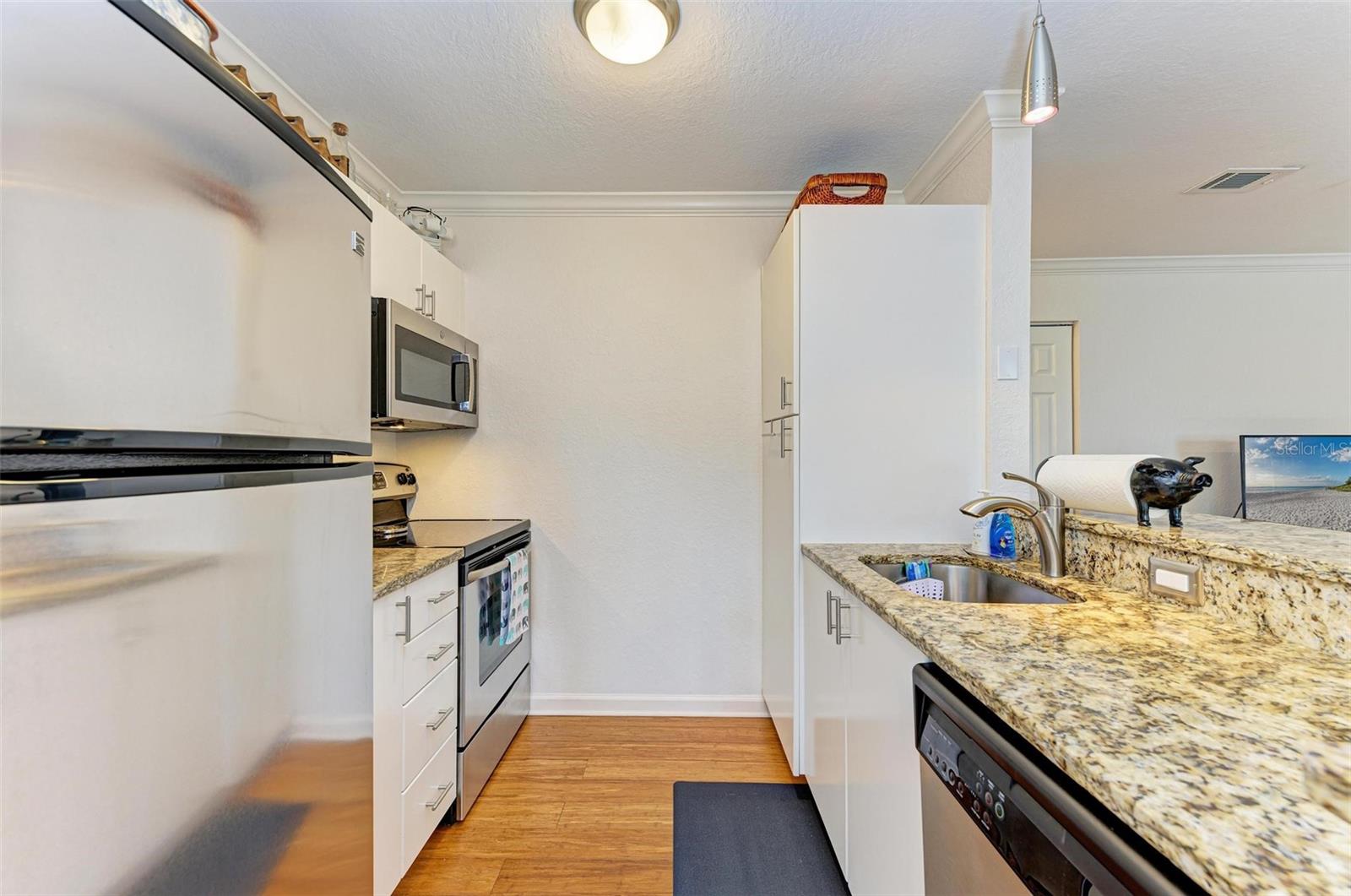 CENTRAL PARK SEC 2 PH 1 - Residential Lease