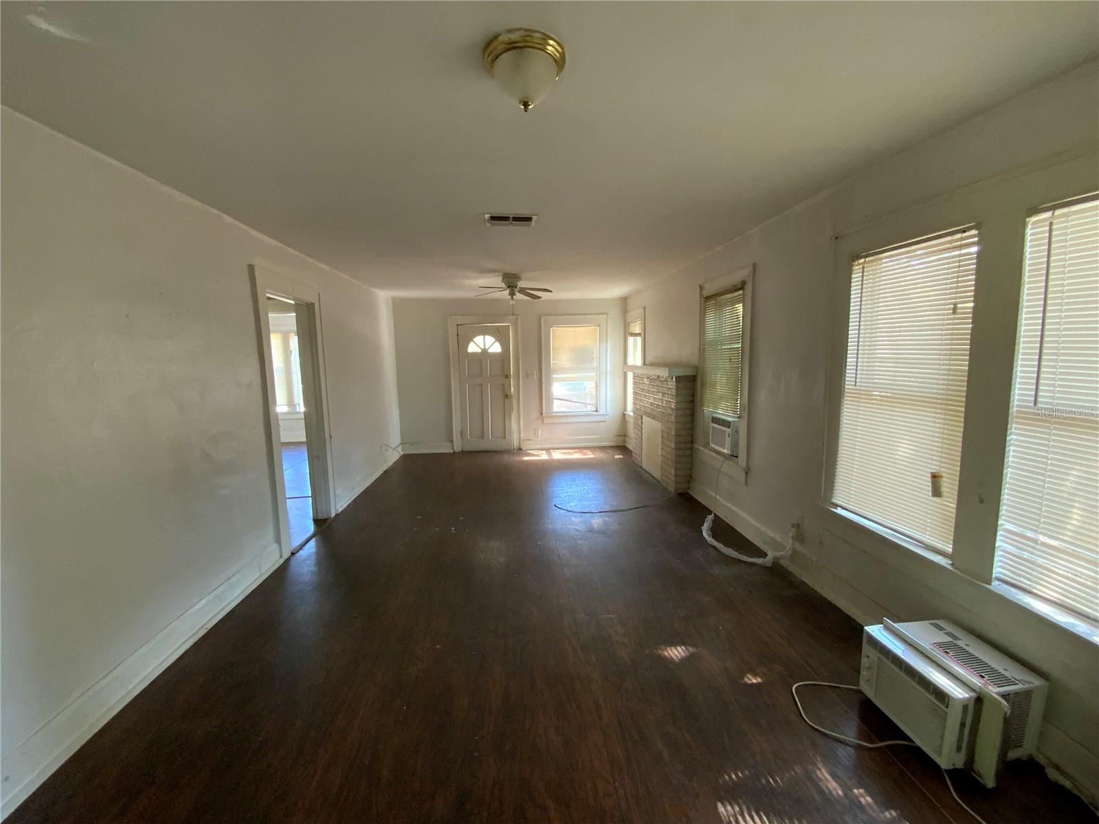 OAK HARBOR - Residential