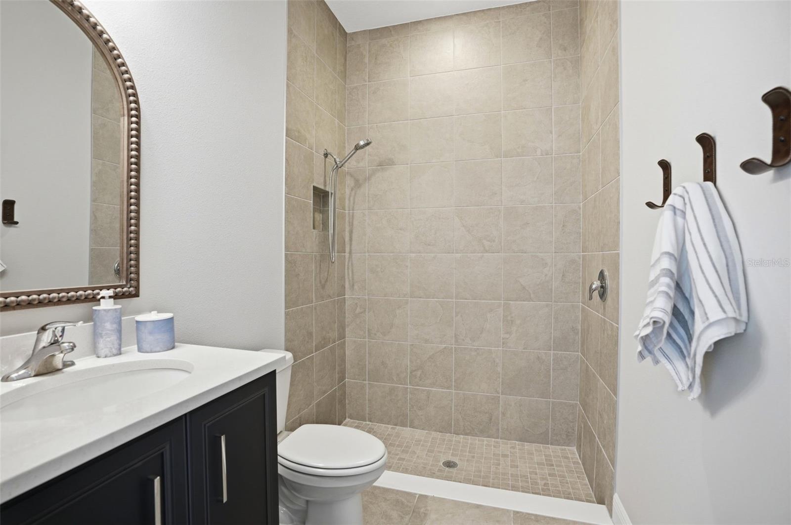 JULLEE ESTATES - Residential