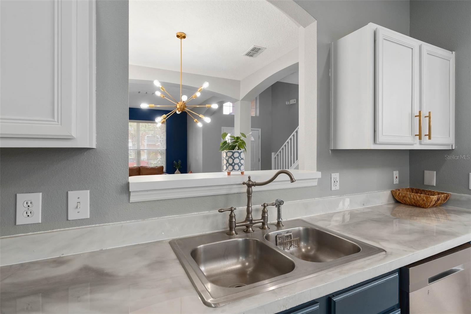 SOLANA - Residential Lease