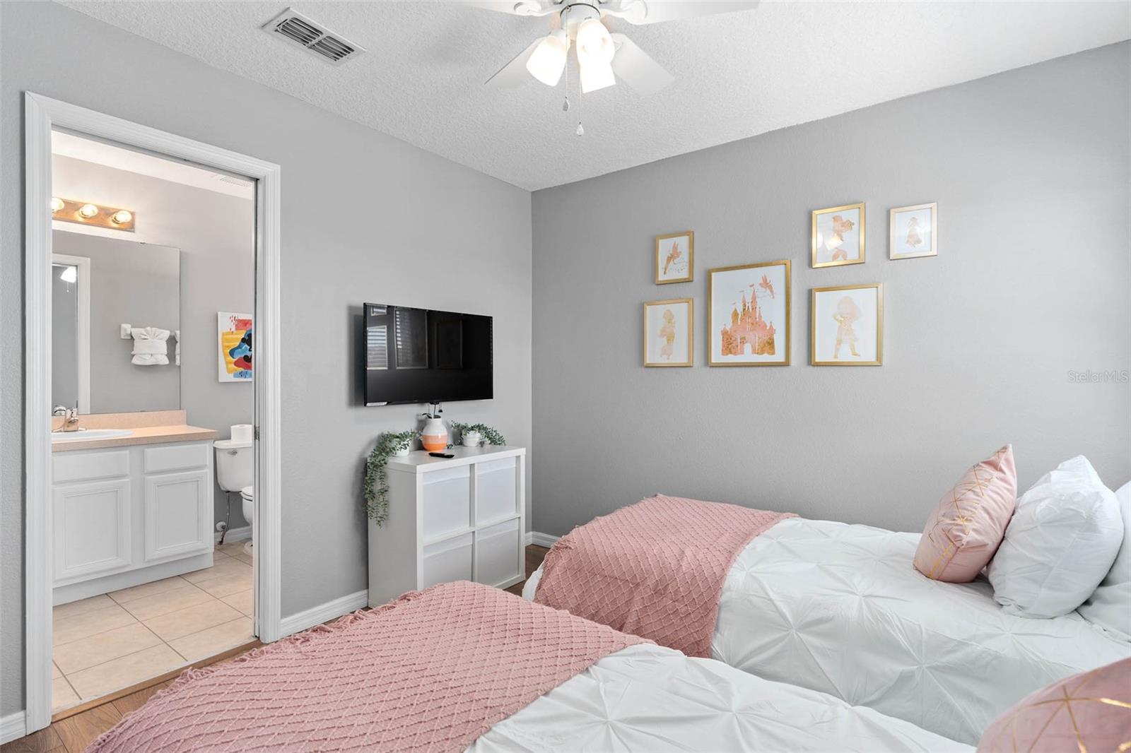 SOLANA - Residential Lease