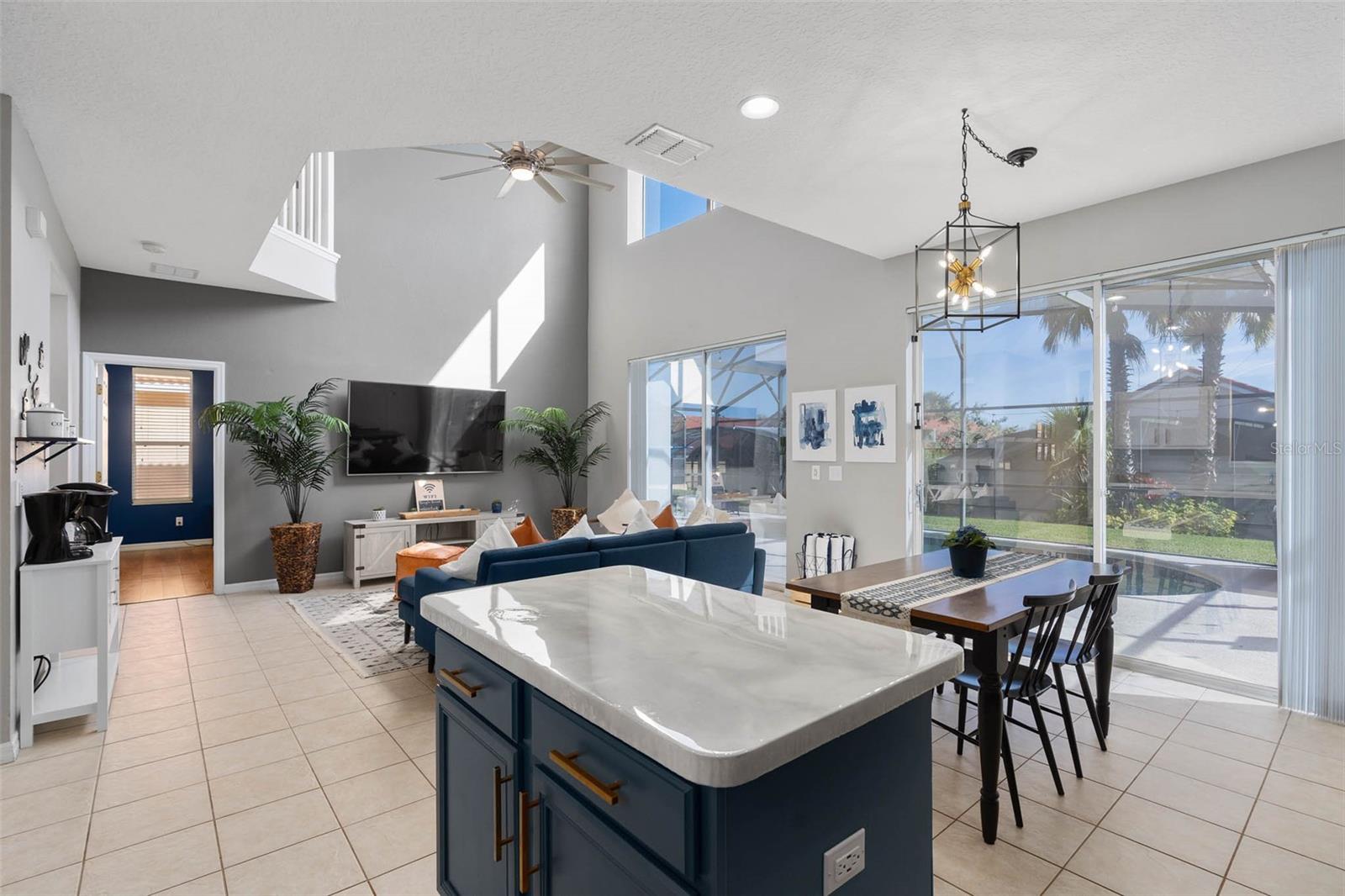 SOLANA - Residential Lease