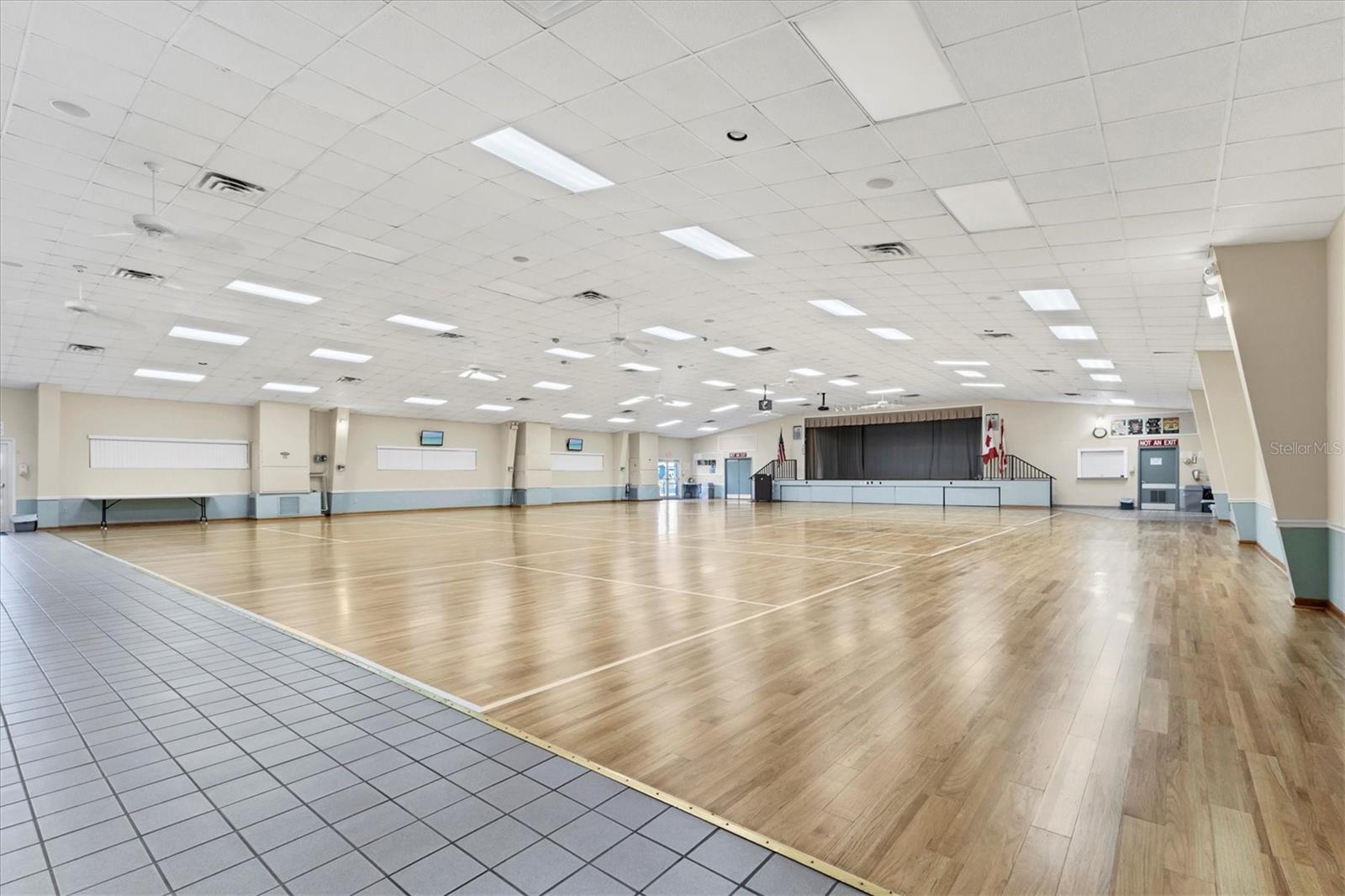 DE SOTO COMMUNITY UNIT ONE - Residential