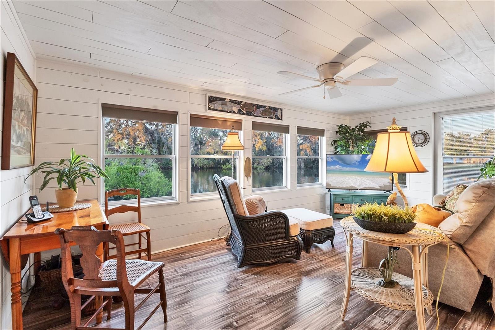 DE SOTO COMMUNITY UNIT ONE - Residential