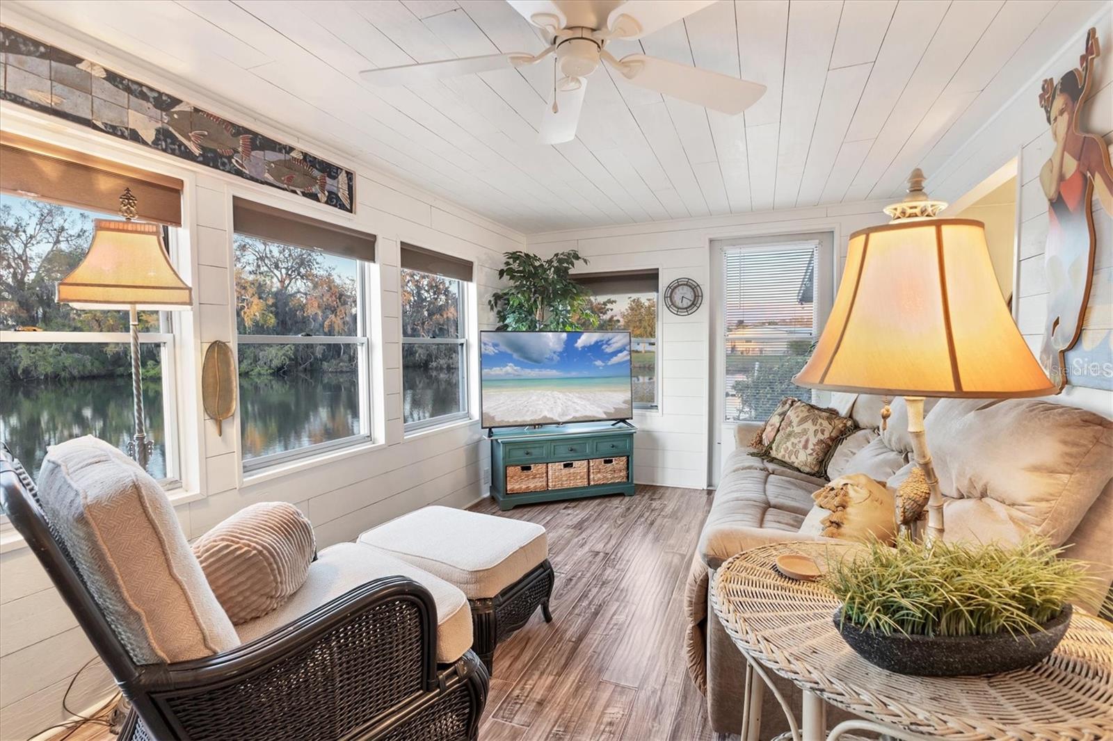 DE SOTO COMMUNITY UNIT ONE - Residential