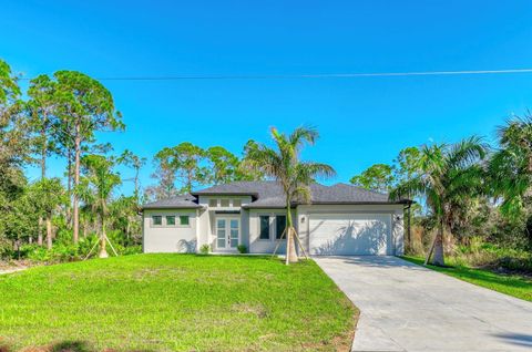 A home in PORT CHARLOTTE