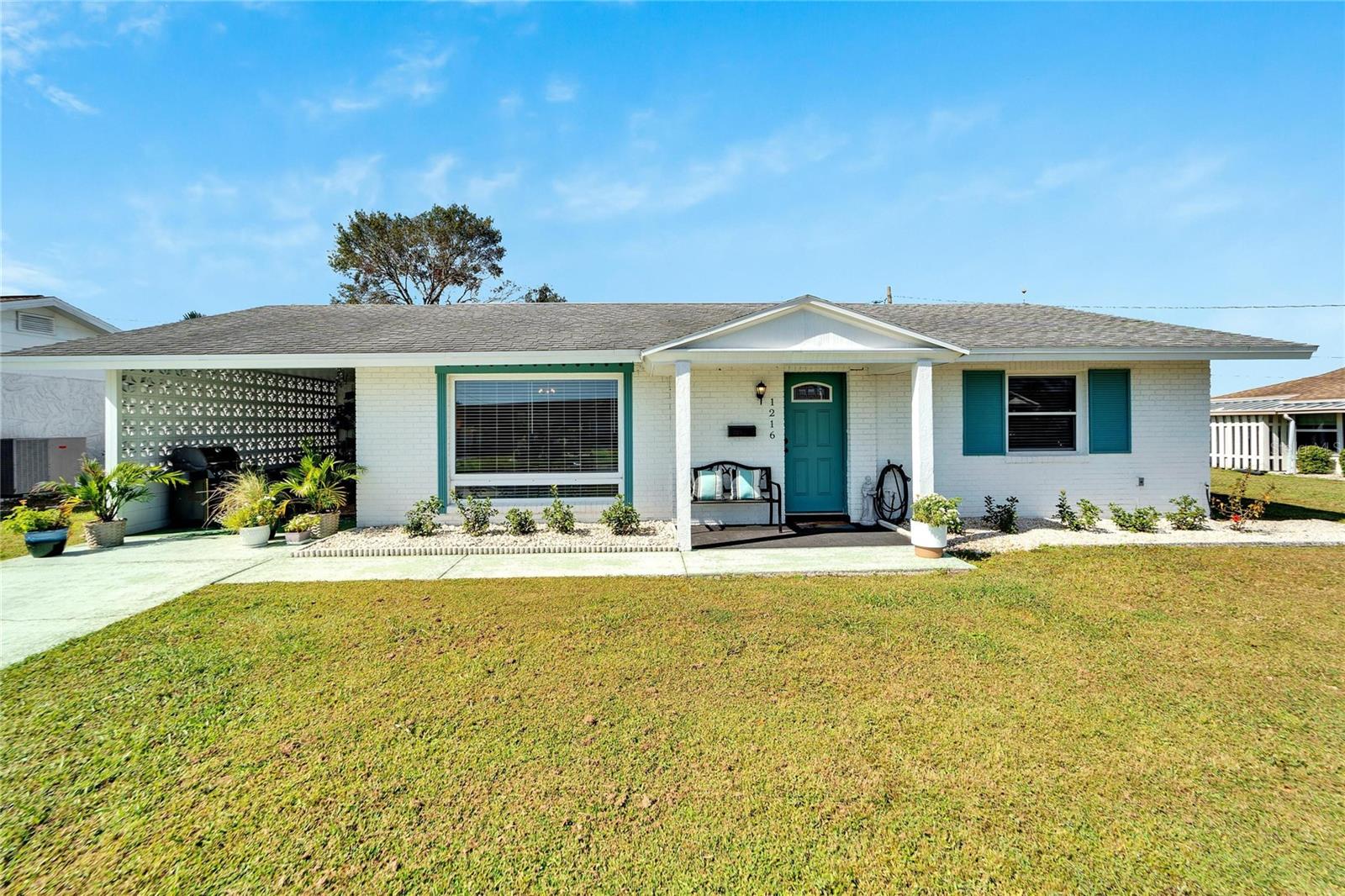 1216 HACIENDA DRIVE
