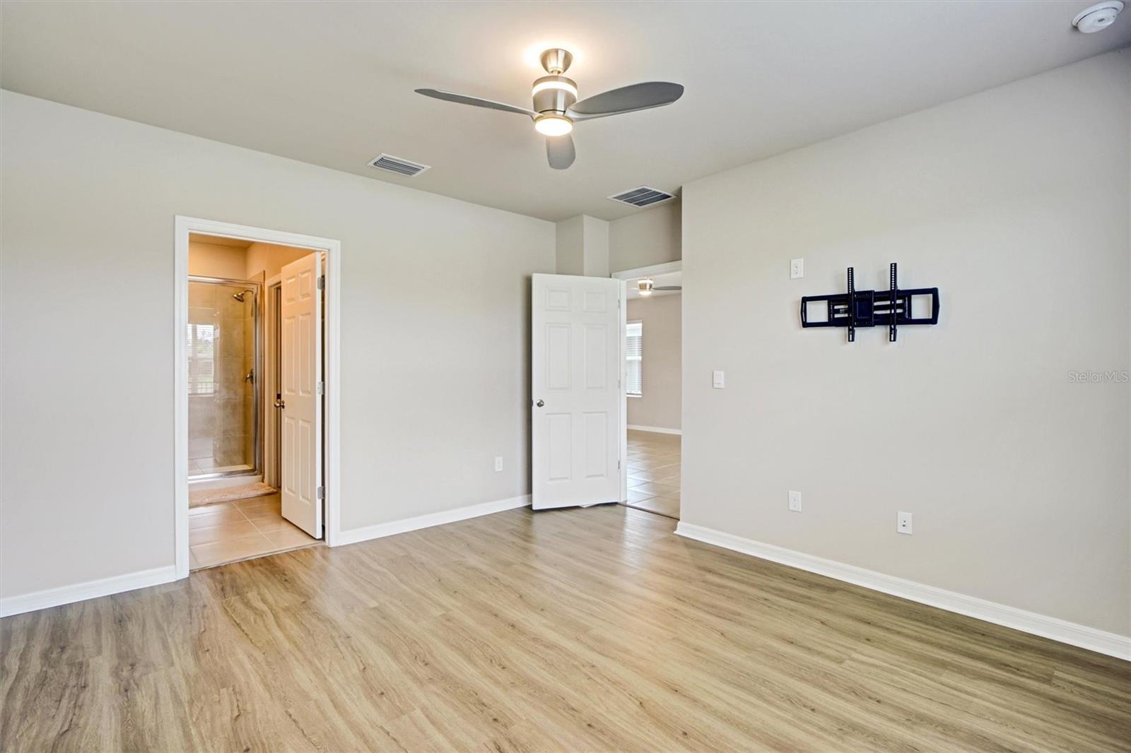 MAGNOLIA LNDG PCLS B & D - Residential