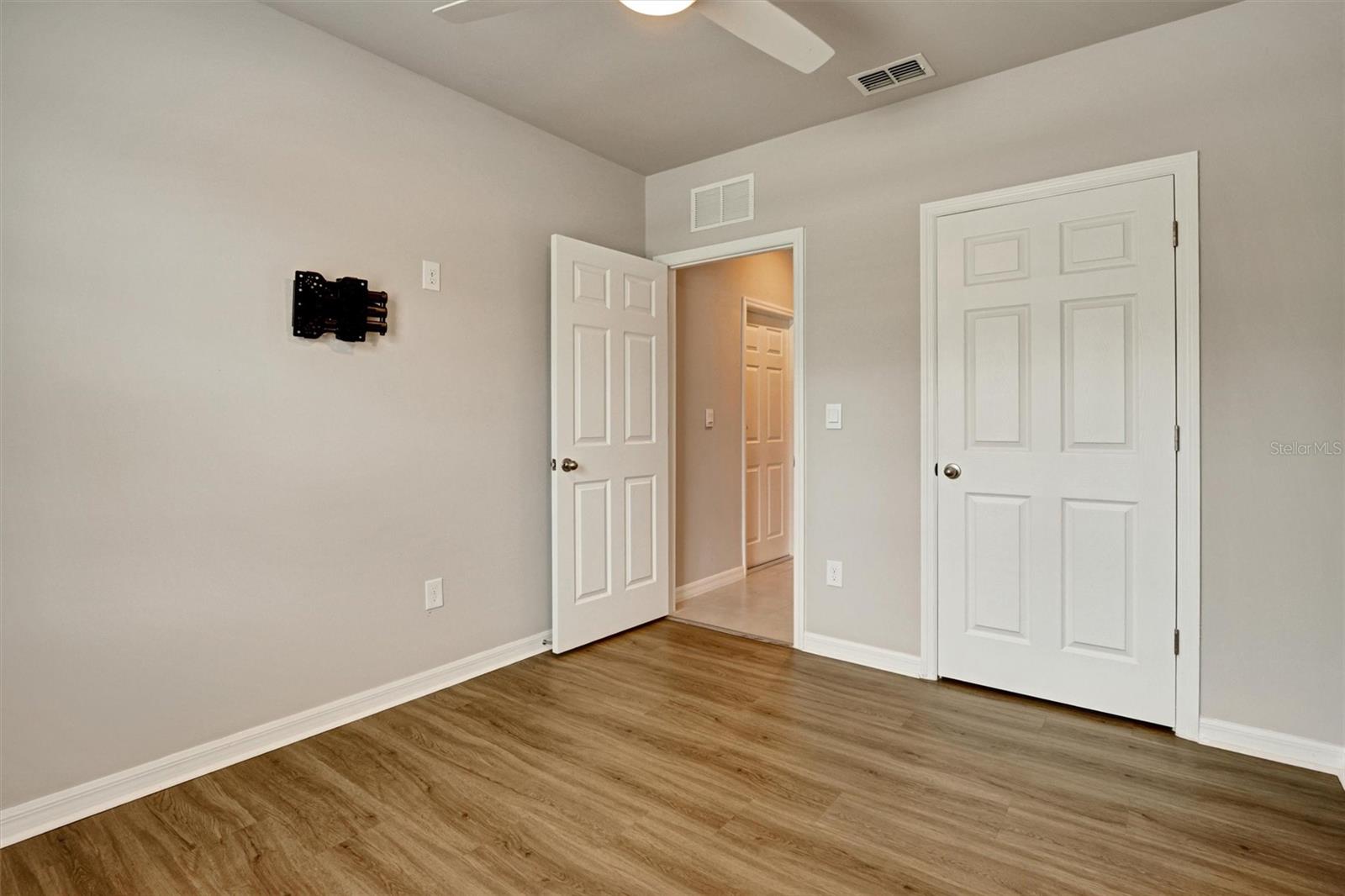 MAGNOLIA LNDG PCLS B & D - Residential