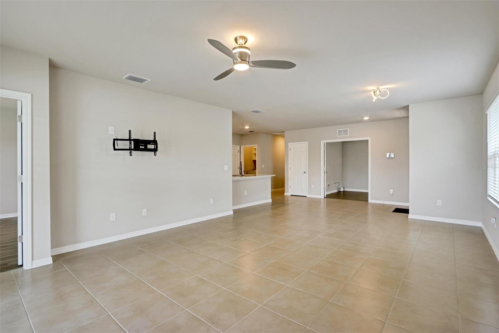 MAGNOLIA LNDG PCLS B & D - Residential