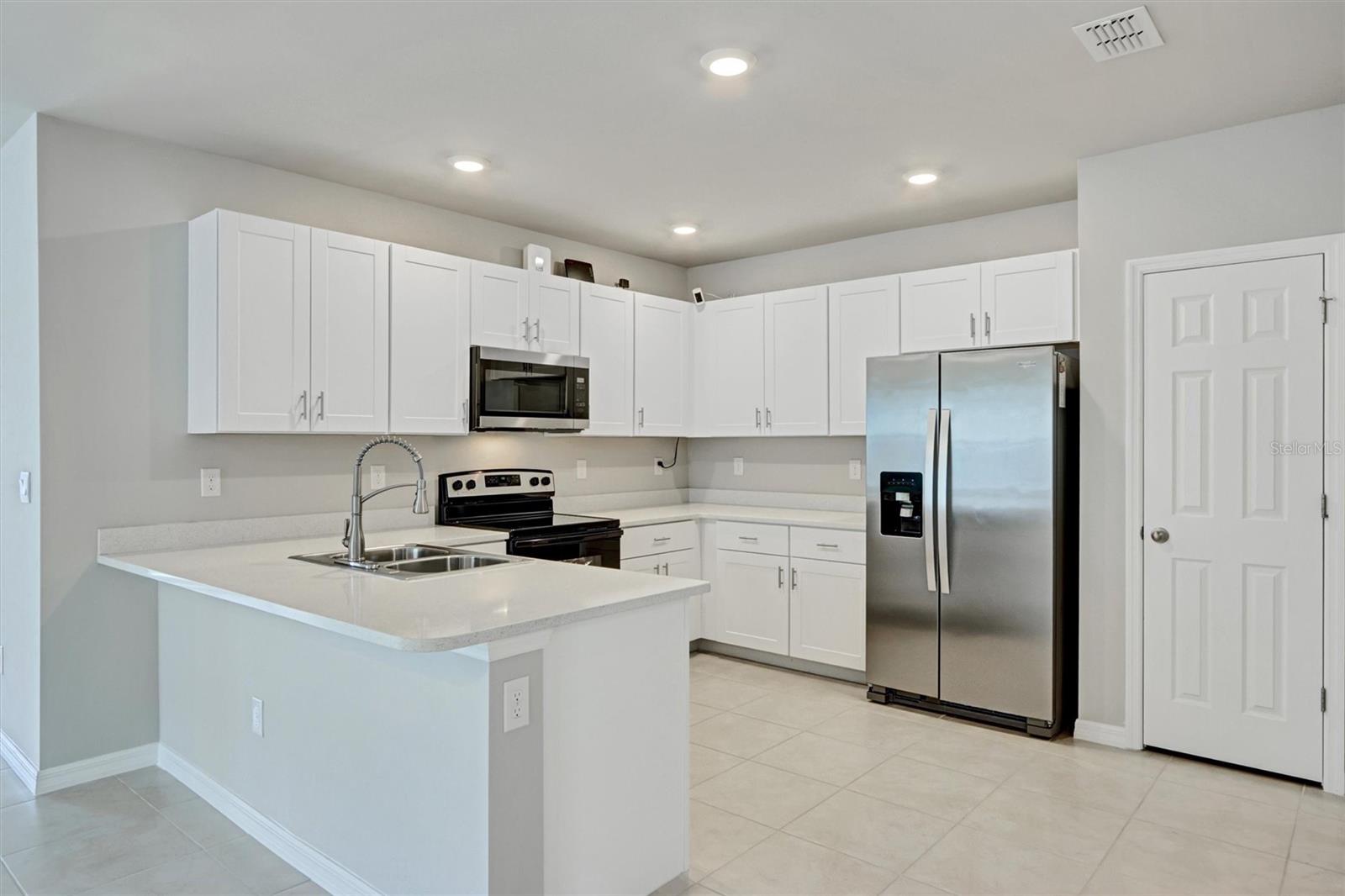 MAGNOLIA LNDG PCLS B & D - Residential