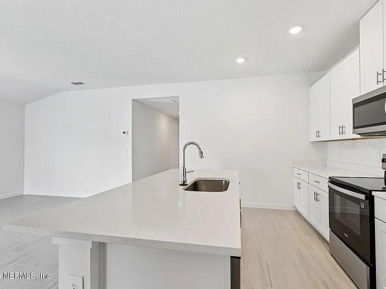 COLBERT LANDINGS PHASE 1 MB 42 PG 1 LOT 177 - Residential