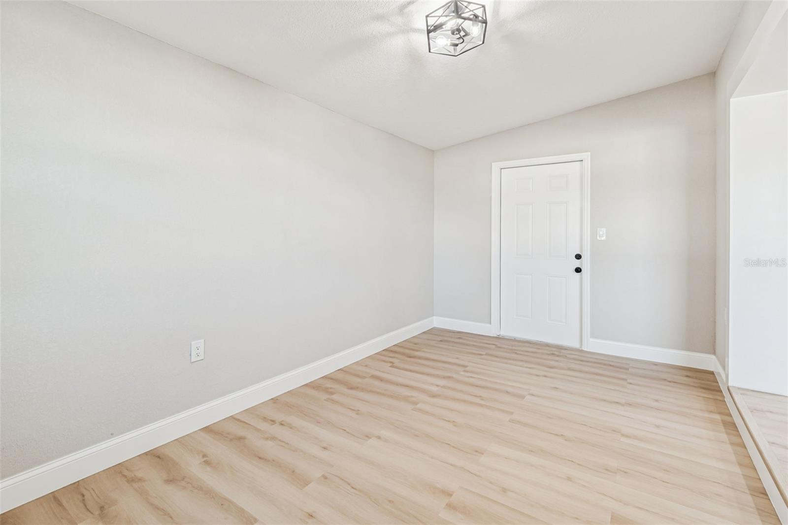 LAKE MORLEY TERRACE ESTATES UN 1 - Residential