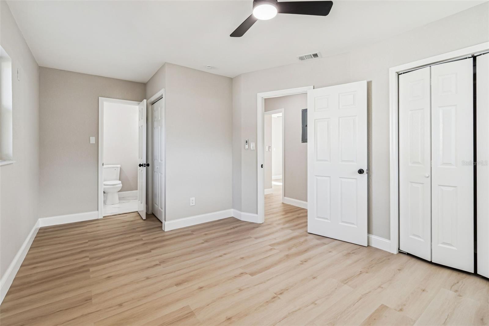 LAKE MORLEY TERRACE ESTATES UN 1 - Residential