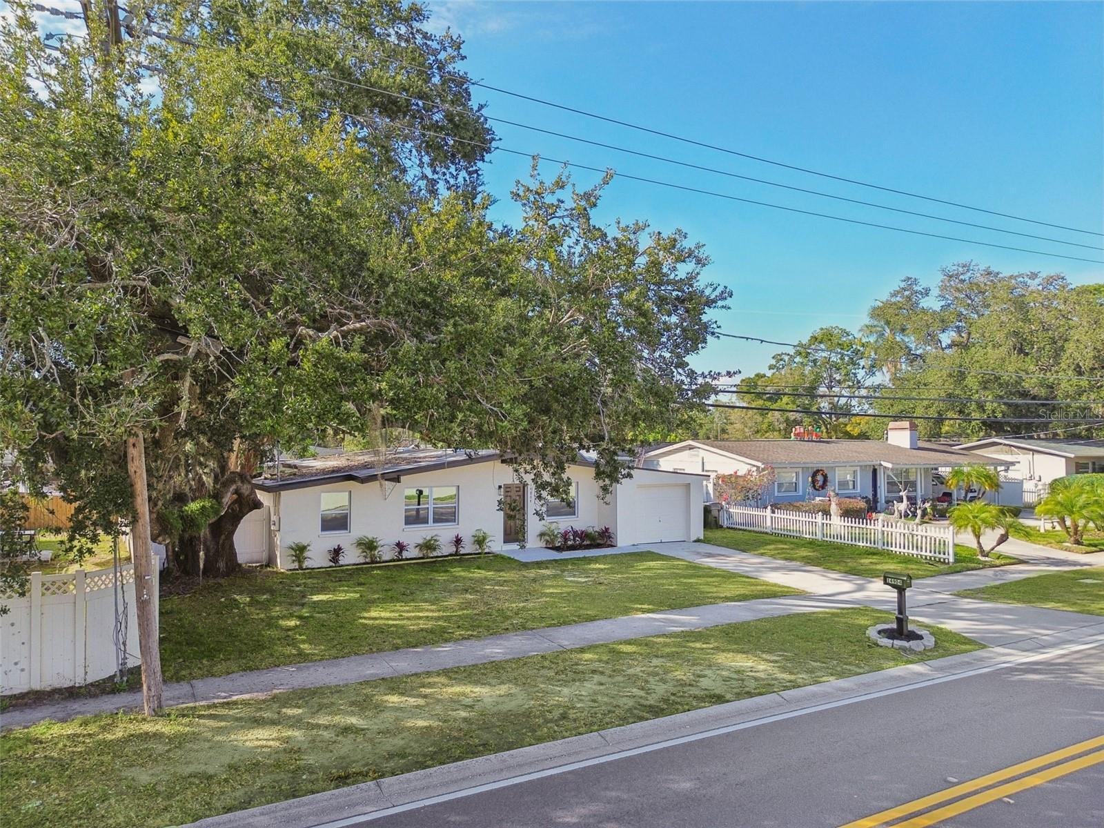 LAKE MORLEY TERRACE ESTATES UN 1 - Residential