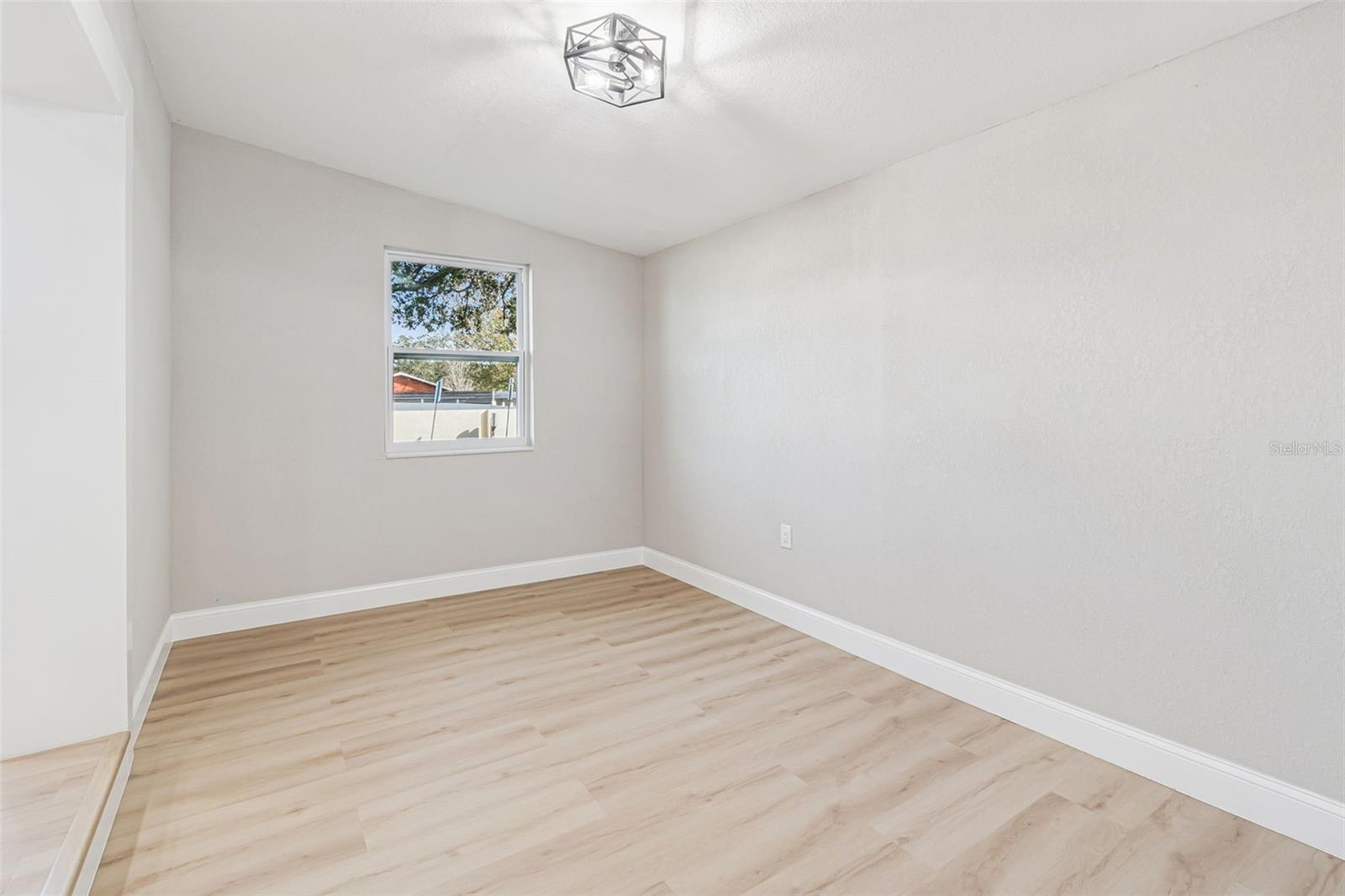 LAKE MORLEY TERRACE ESTATES UN 1 - Residential