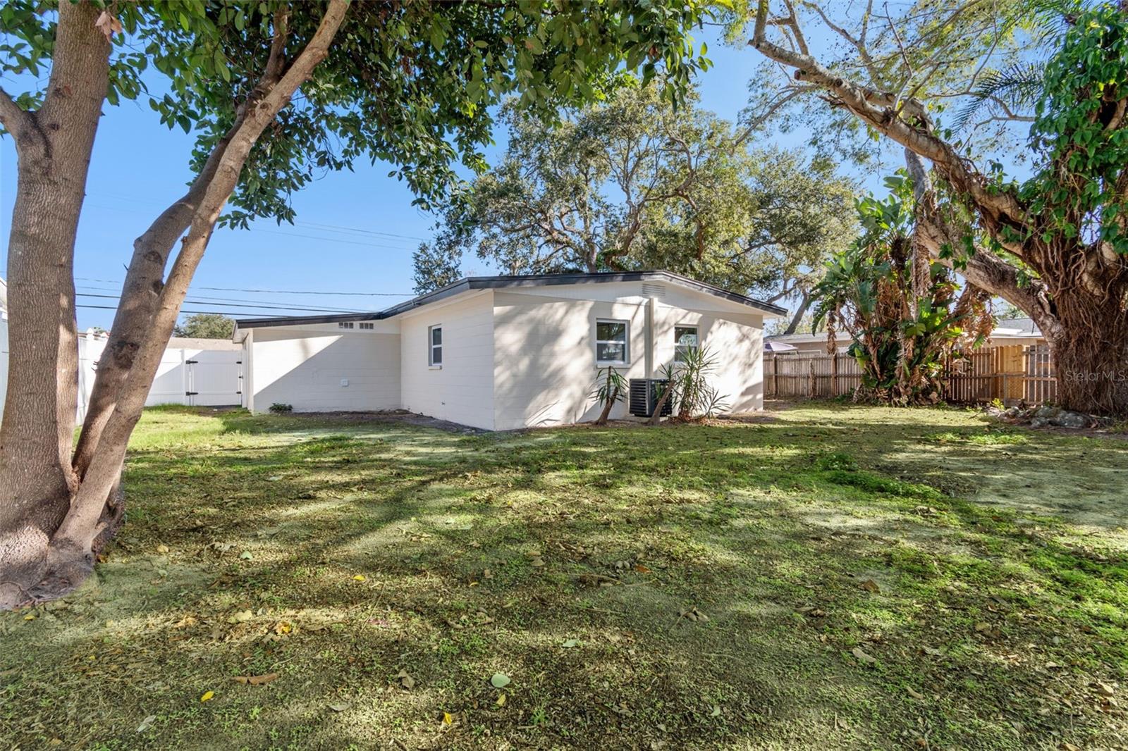 LAKE MORLEY TERRACE ESTATES UN 1 - Residential