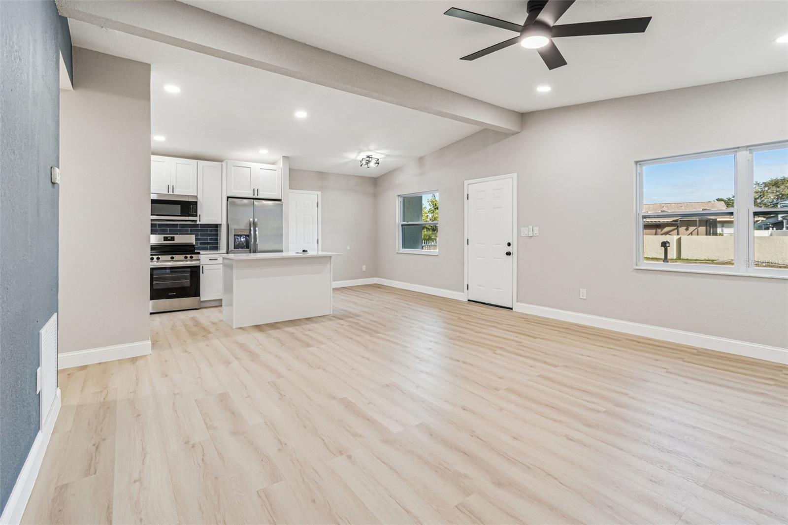 LAKE MORLEY TERRACE ESTATES UN 1 - Residential