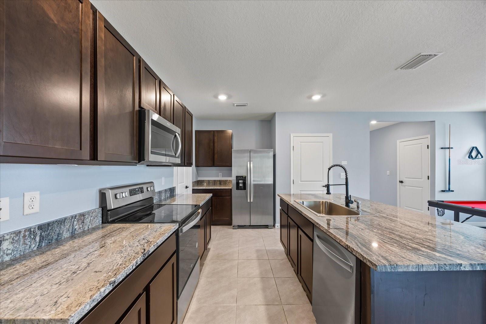 NORTH PARK ISLE PH 2A - Residential Lease