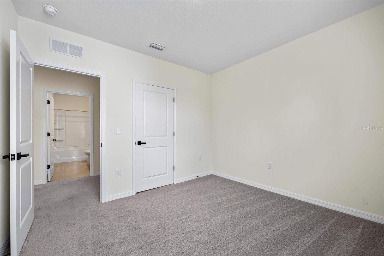 NORTH PARK ISLE PH 2A - Residential Lease