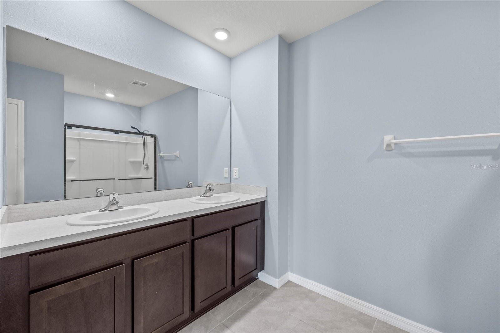 NORTH PARK ISLE PH 2A - Residential Lease