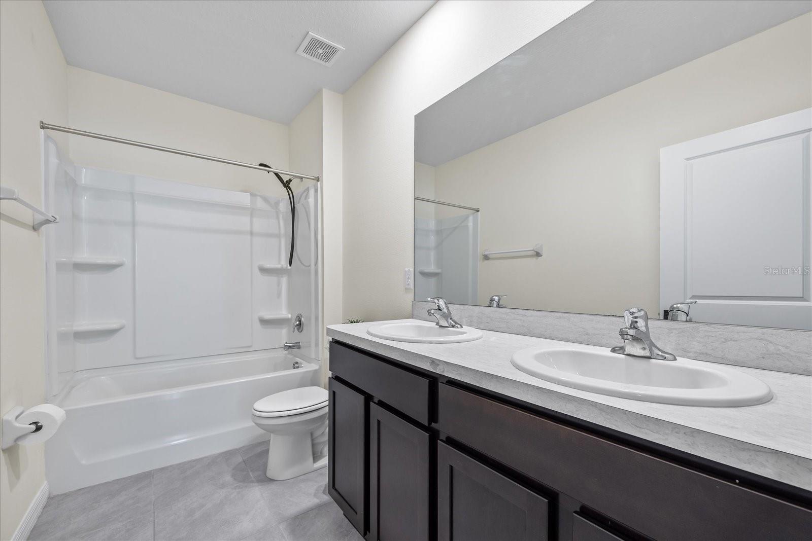 NORTH PARK ISLE PH 2A - Residential Lease