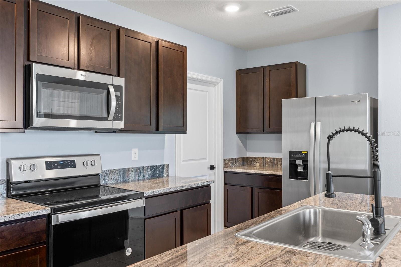 NORTH PARK ISLE PH 2A - Residential Lease