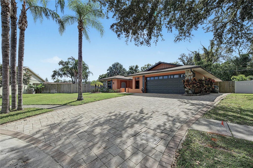 Photo of 112 Peacock Circle, Safety Harbor, FL 34695 (MLS # TB8560004)
