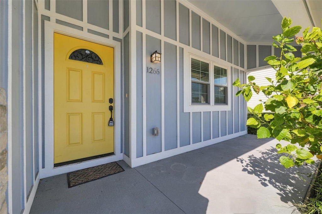 Photo of 1264 Pierce Street, Clearwater, FL 33756 (MLS # TB8553454)