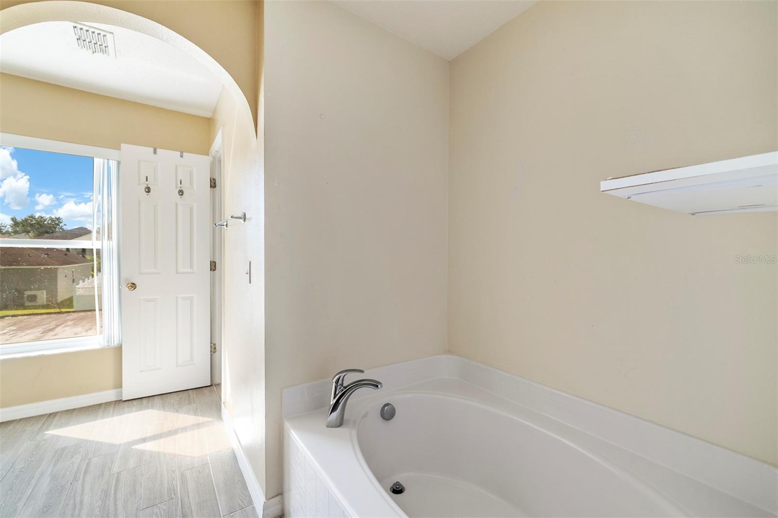 POITRAS ESTATES - Residential Lease