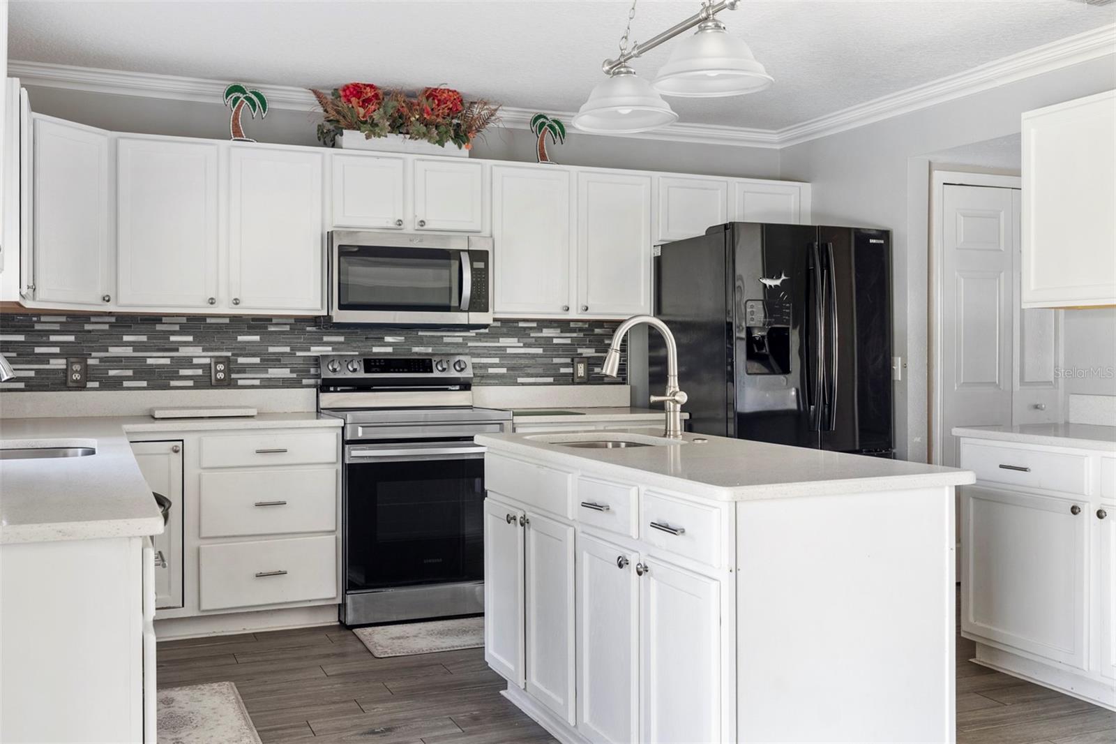 POITRAS ESTATES - Residential Lease