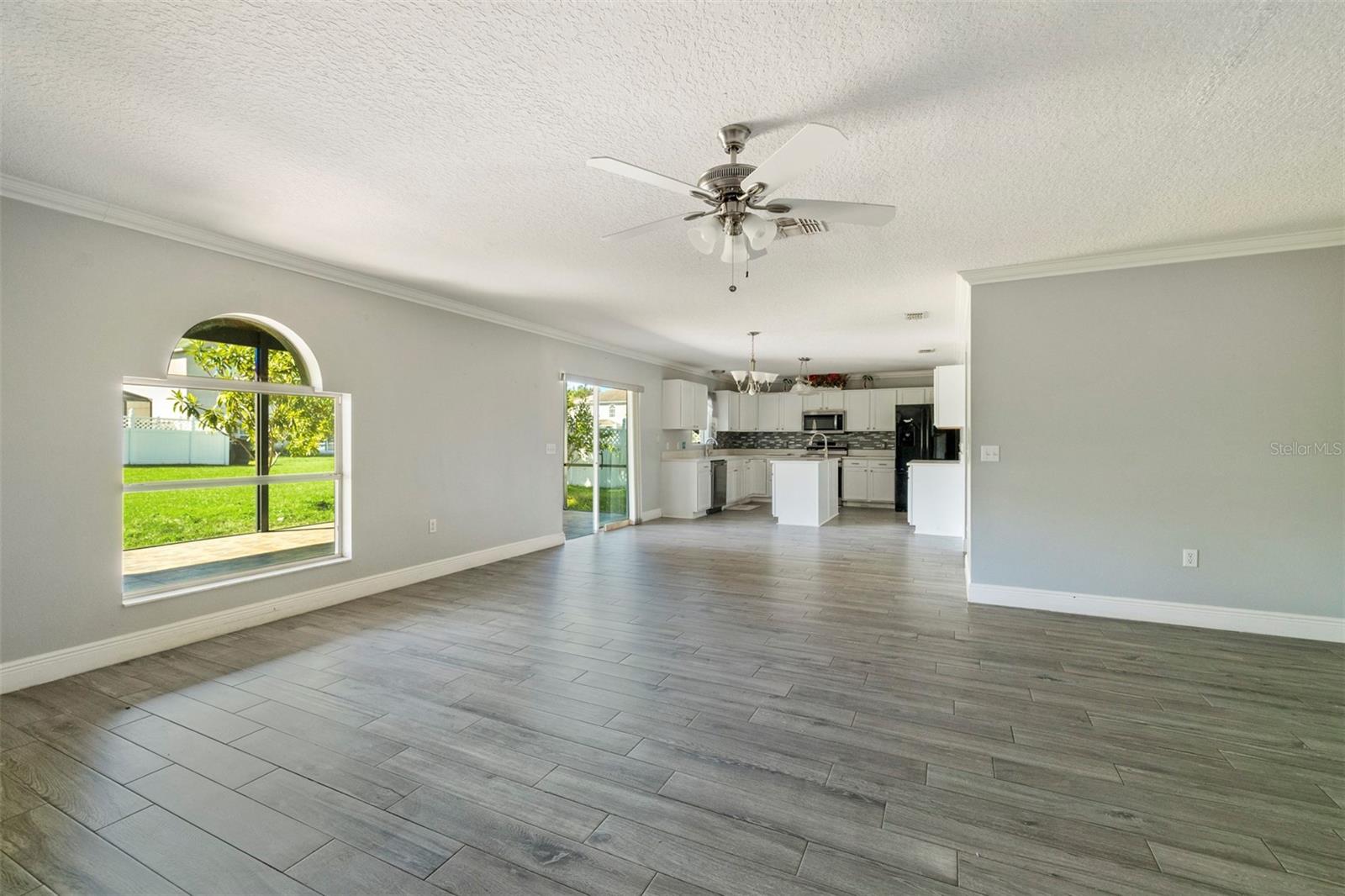 POITRAS ESTATES - Residential Lease