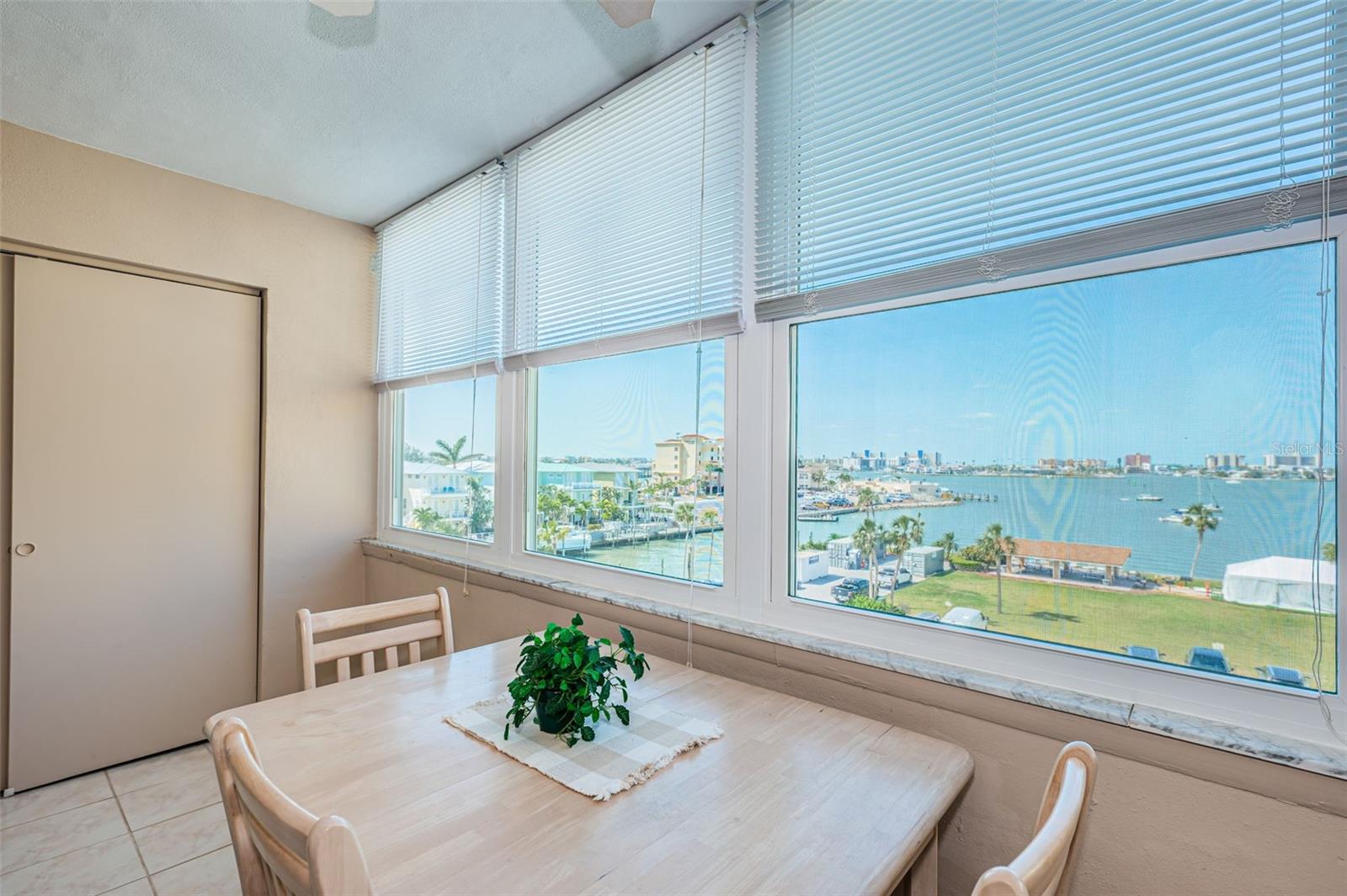 WASHINGTON TOWERS THE CONDO - Residential