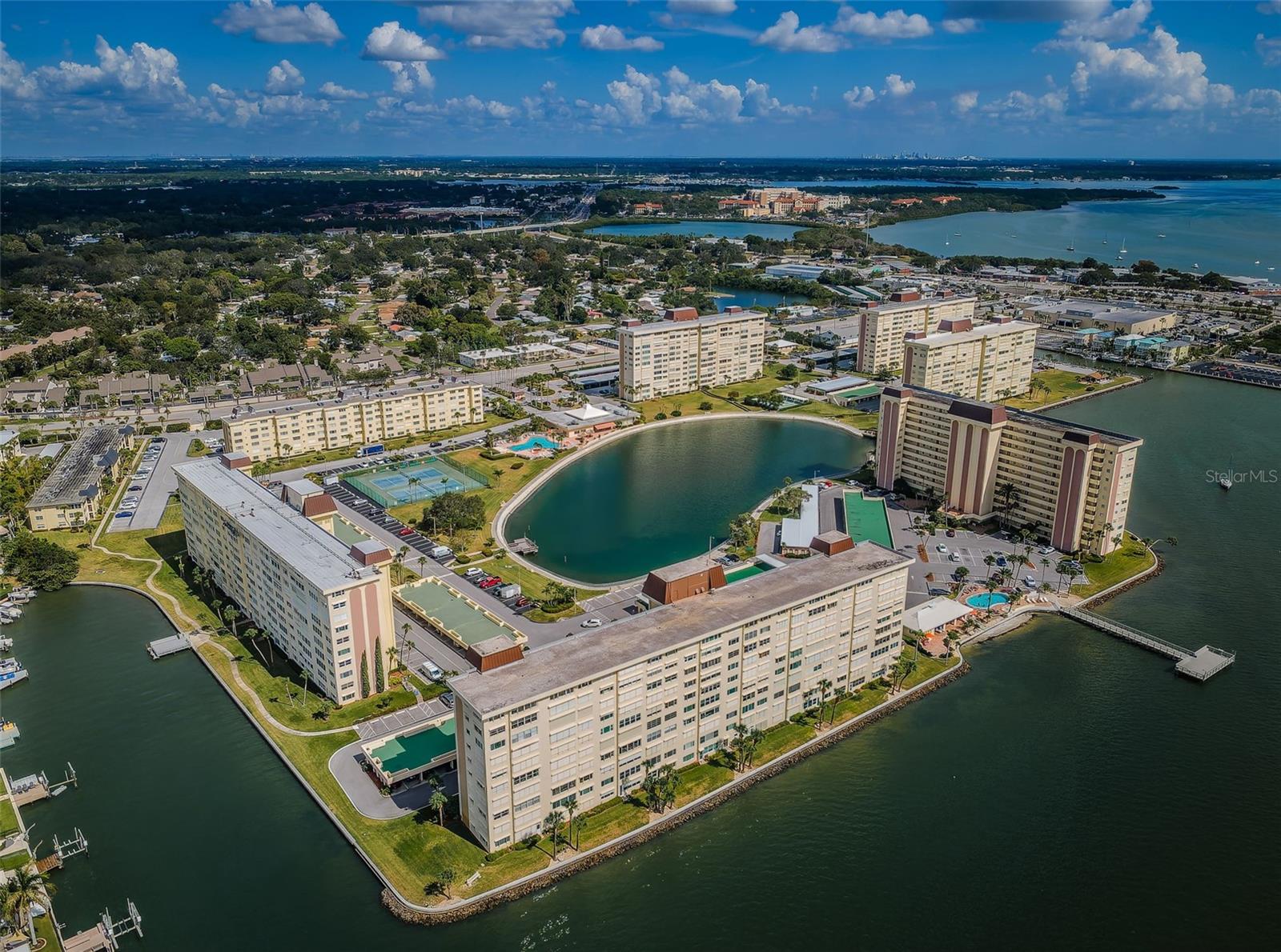 WASHINGTON TOWERS THE CONDO - Residential