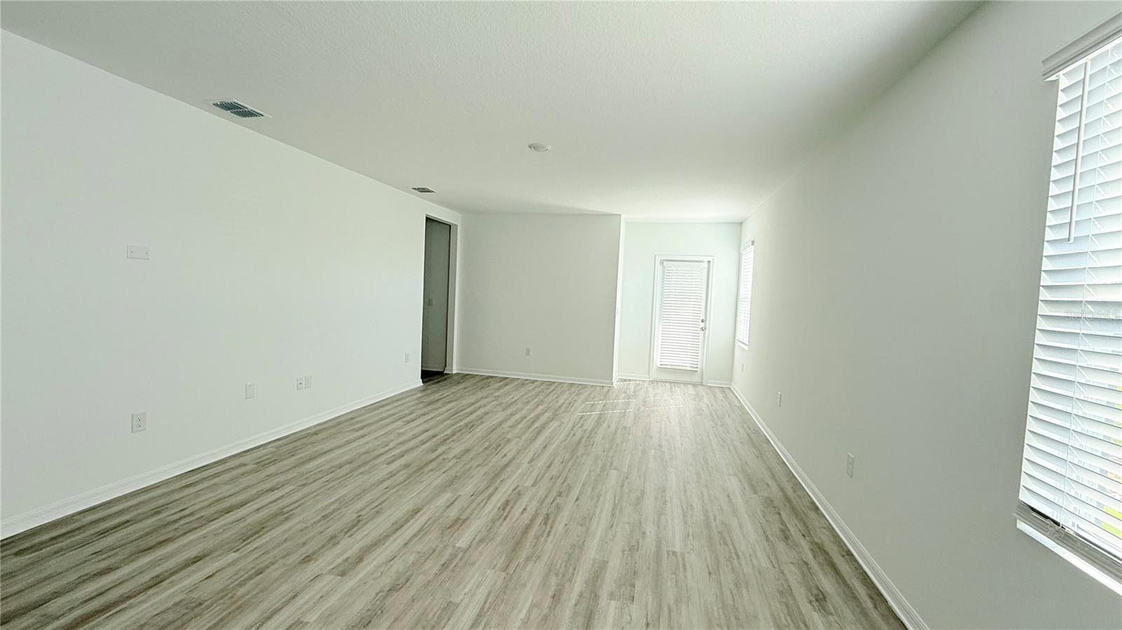 LAKE DEER ESTATES - Residential Lease