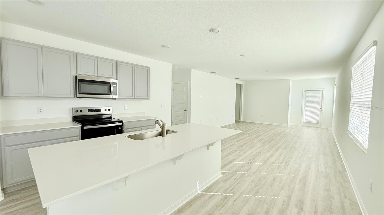 LAKE DEER ESTATES - Residential Lease