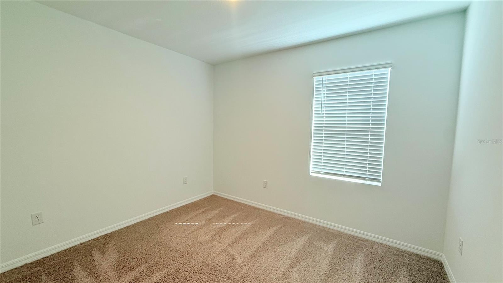 LAKE DEER ESTATES - Residential Lease