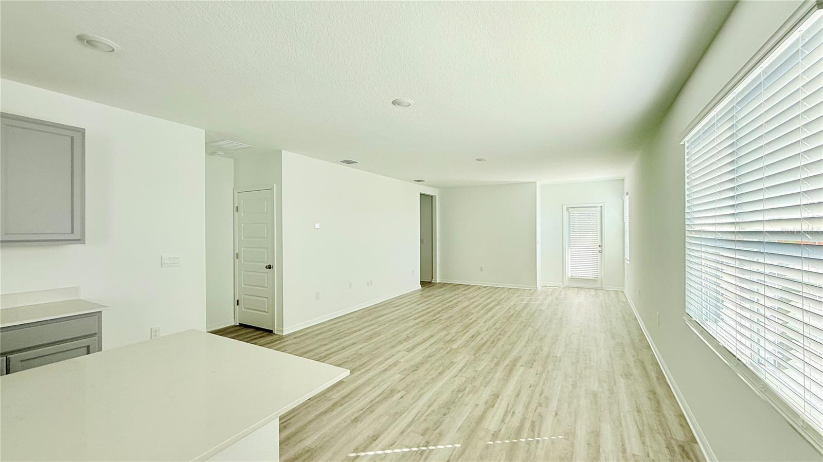 LAKE DEER ESTATES - Residential Lease