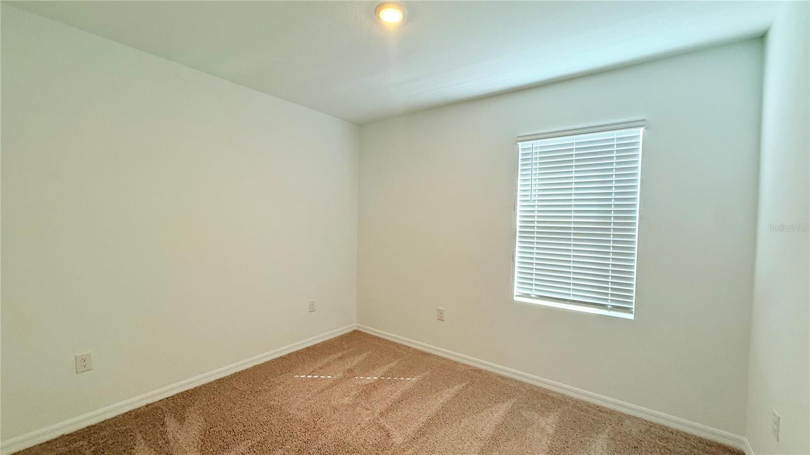 LAKE DEER ESTATES - Residential Lease