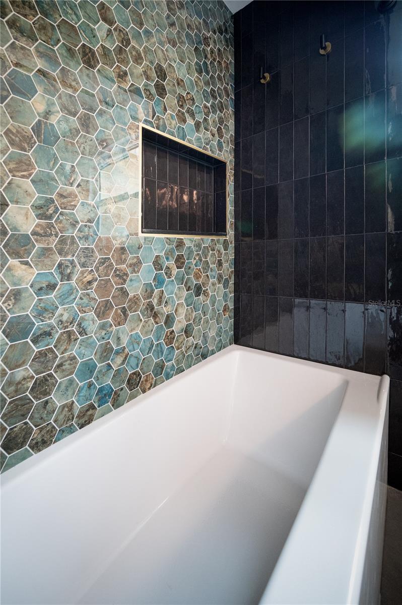 EDEN ISLE CONDO OF ST PETERSBURG - Residential