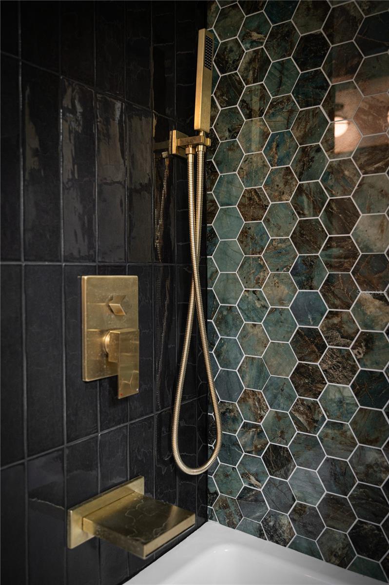 EDEN ISLE CONDO OF ST PETERSBURG - Residential