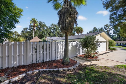 Tiny photo for 537 SE 19th Street, Ocala, FL 34471 (MLS # OM734644)