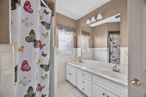 Tiny photo for 537 SE 19th Street, Ocala, FL 34471 (MLS # OM734644)