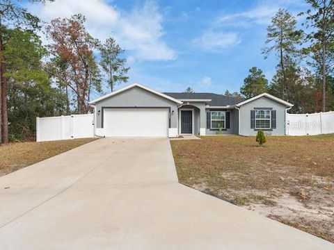 Photo of 4947 SW 166th Loop, Ocala, FL 34473 (MLS # OM692876)