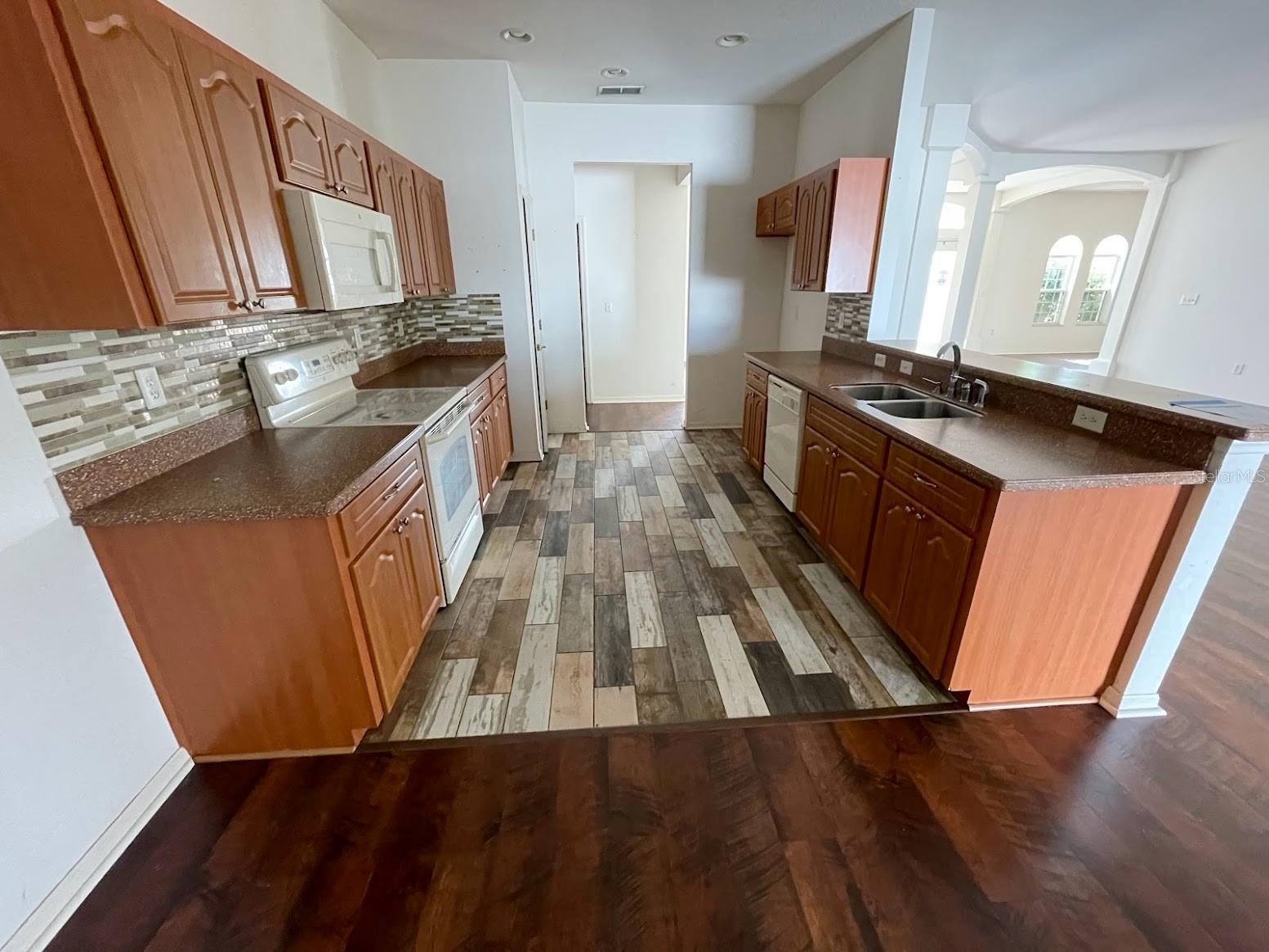 PEBBLEBROOKE ESTATES - Residential