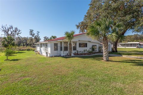 A home in LADY LAKE