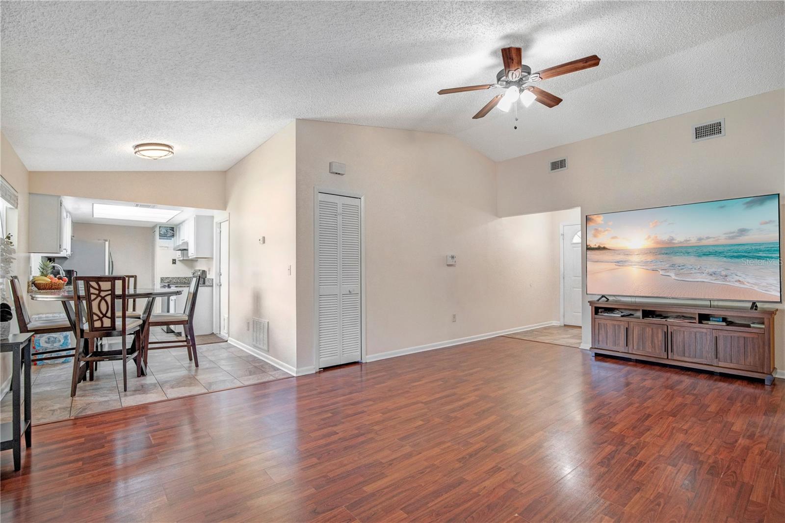 129 REEL COURT