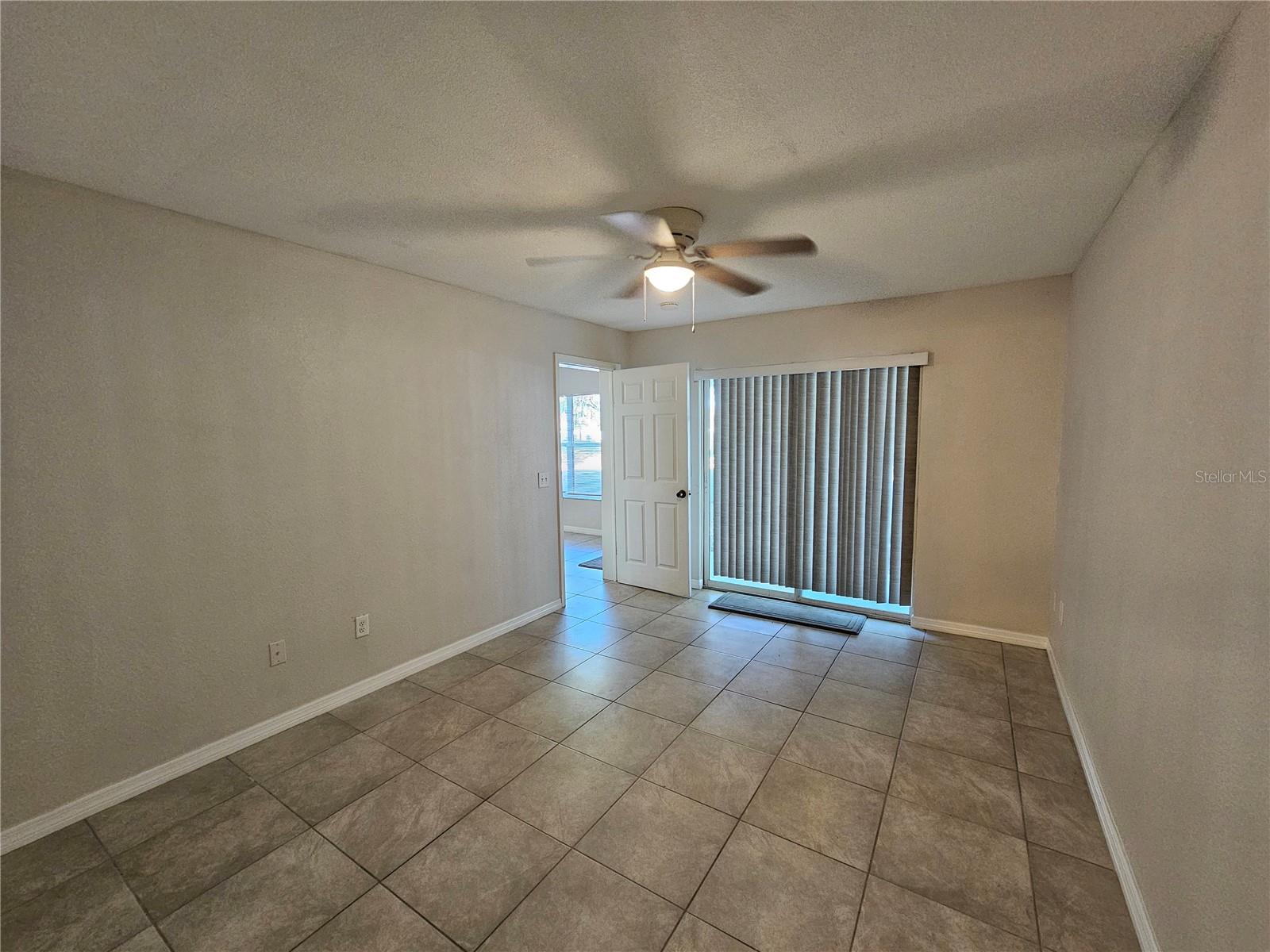 SIVER SPGS SHORES UN 40 - Residential