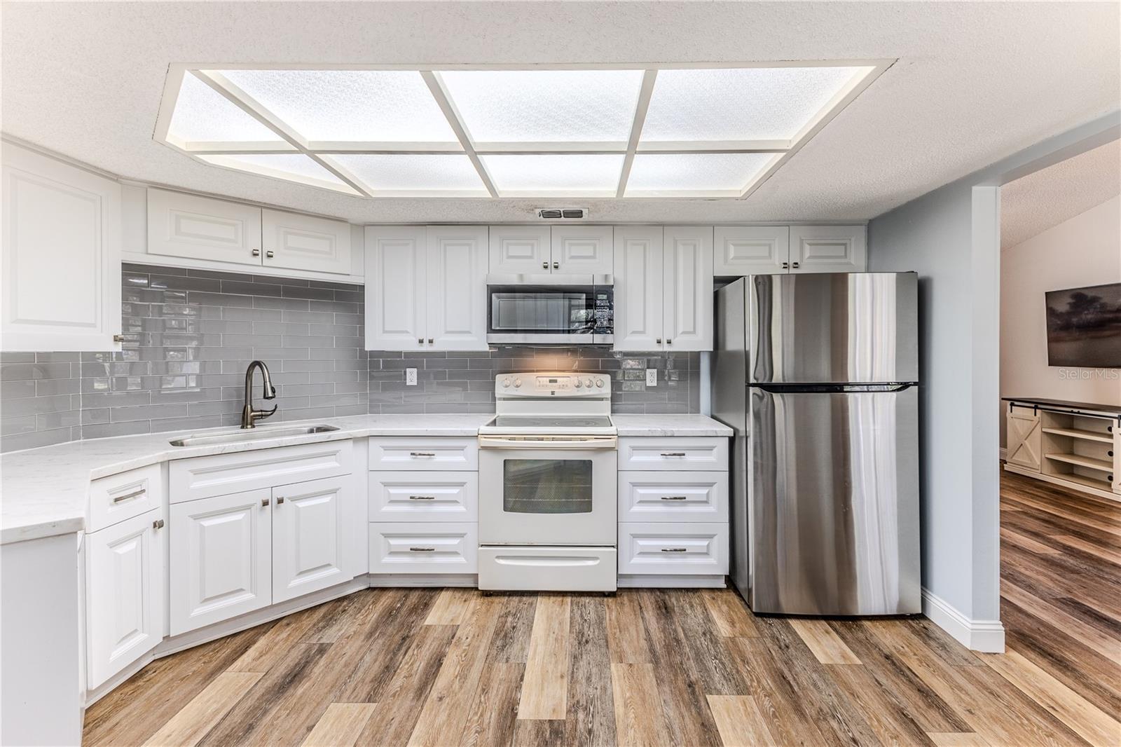 SPRING HILL - Residential